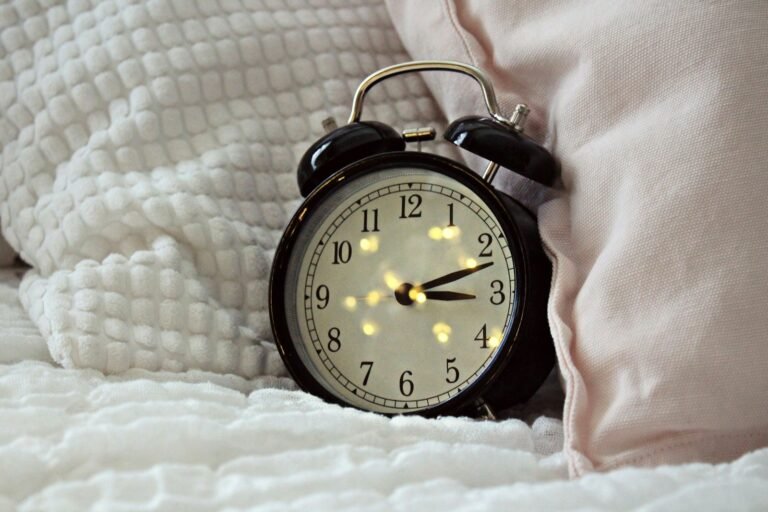 How to Track Your Sleep Patterns for Better Health